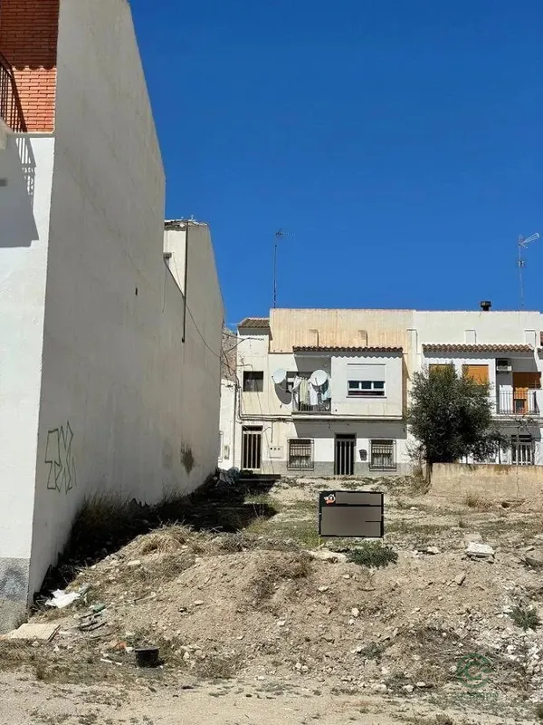 Terreno urbano de 0,0176 ha en venta en Vélez-Rubio, Almería
