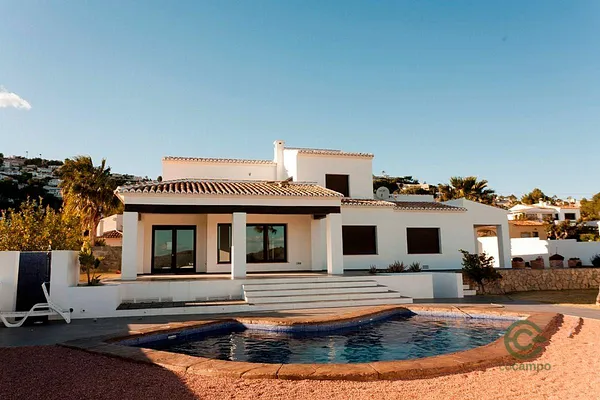 Casa de 0,09 ha en venta en Moraira, Alicante