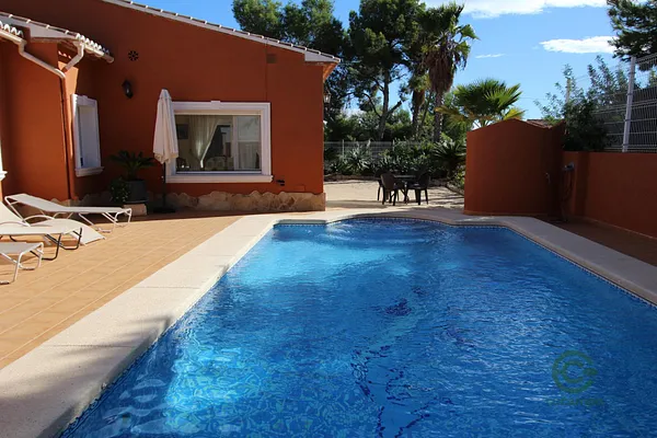 Casa de 0,1 ha en venta en Calpe, Alicante