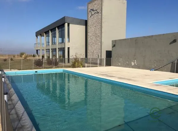Finca de recreo de 80 ha en venta en Santa fe