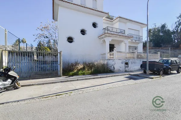 Terreno urbano de 0,0753 ha en venta en Granada, Granada
