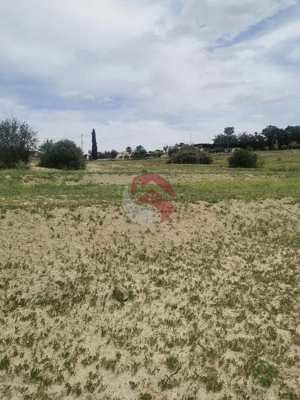 Finca agrícola de 1,1 ha en venta en Málaga