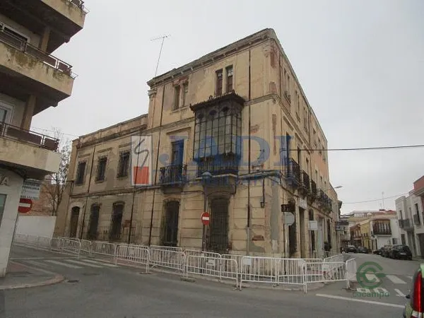 Casa de 0,0823 ha en venta en Valdepeñas, Ciudad real