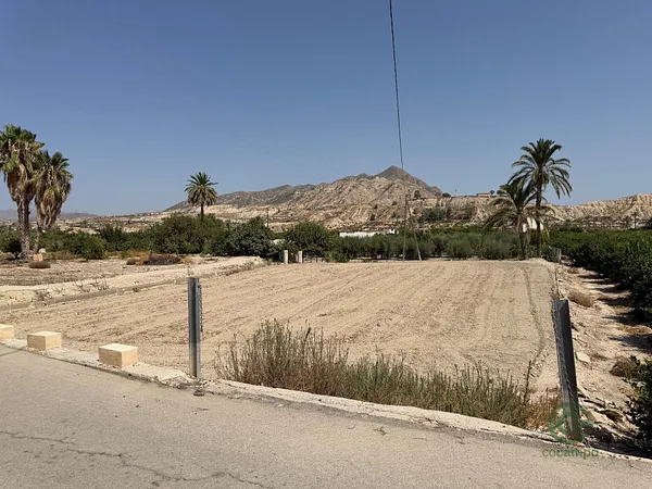 Terreno urbano de 0,11 ha en venta en Murcia