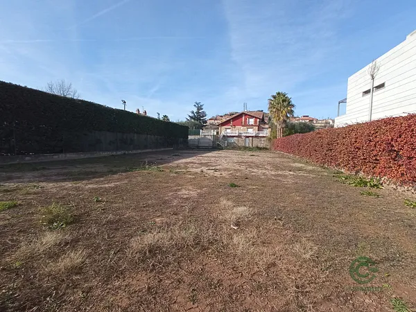 Terreno urbano de 0,0785 ha en venta en Lardero, La Rioja