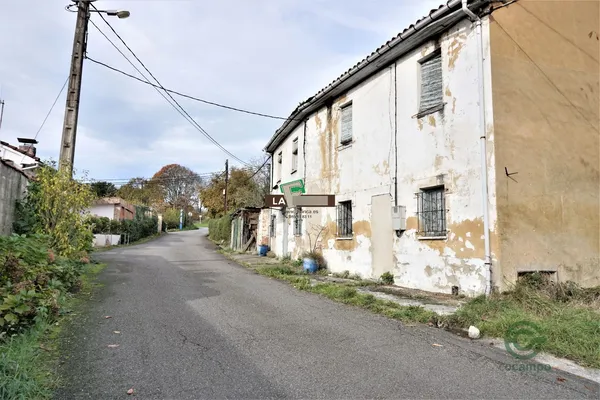 Casa de 0,0395 ha en venta en Oviedo, Asturias