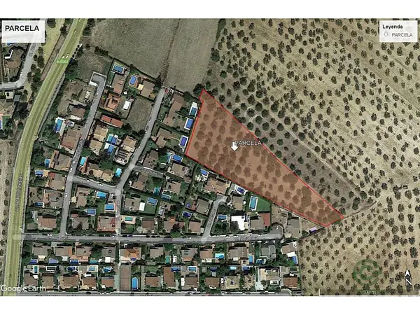 Finca agrícola de 0,7 ha en venta en Sevilla