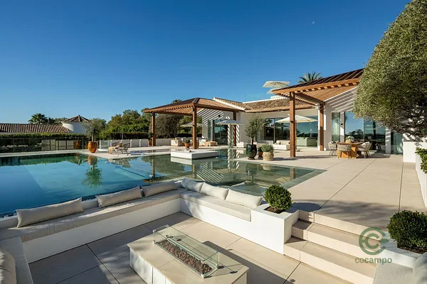 House of 0,1543 ha for sale in Malaga