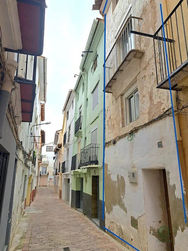 Spot image