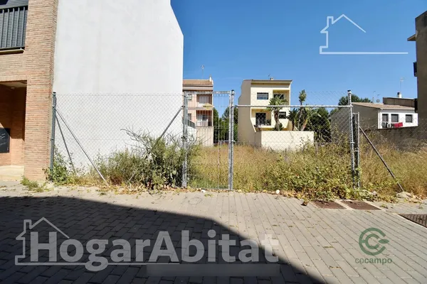 Terreno urbano de 0,0121 ha en venta en Massanassa, Valencia