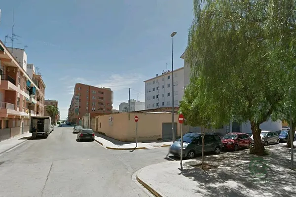 Terreno urbano de 0,0355 ha en venta en Carlet, Valencia