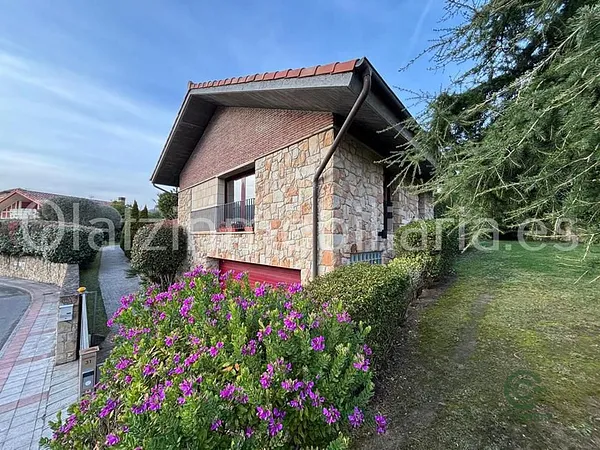 Casa de 0,08 ha en venta en Muskiz, Vizcaya