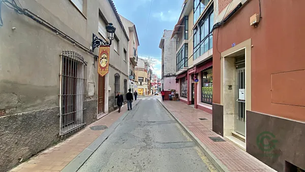Casa de 0,0399 ha en venta en Totana, Murcia