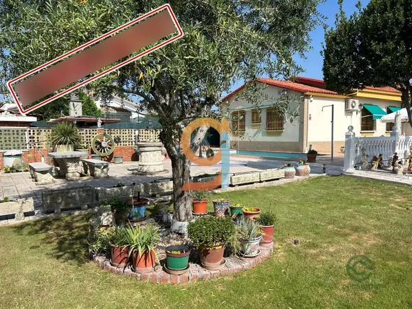Casa de 0,0793 ha en venta en Madrid
