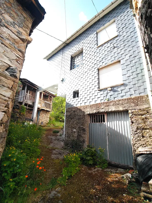 Casa de 0,7 ha en venta en León