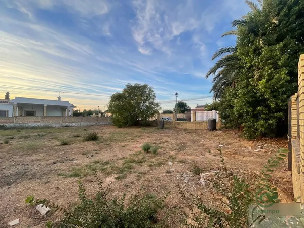 Terreno urbano de 0,0535 ha en venta en Palomares del río, Sevilla