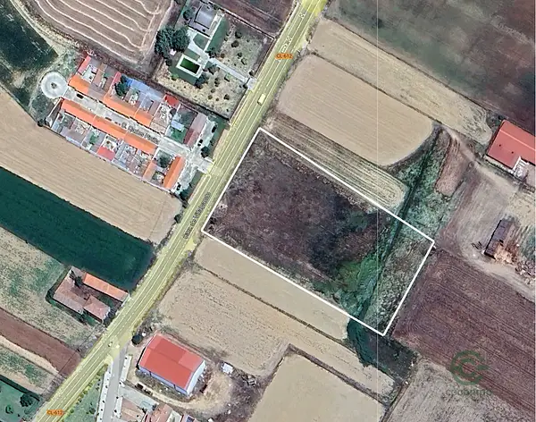 Finca agrícola de 1 ha en venta en Zamora