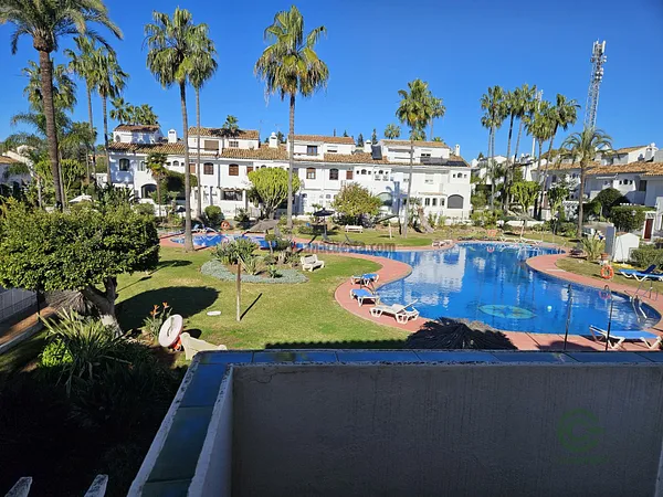 Casa de 0,015 ha en venta en Estepona, Malaga