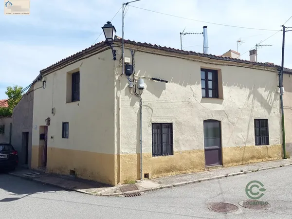 Casa de 0,0111 ha en venta en Segovia