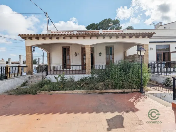 Casa de 0,0263 ha en venta en Godella, Valencia