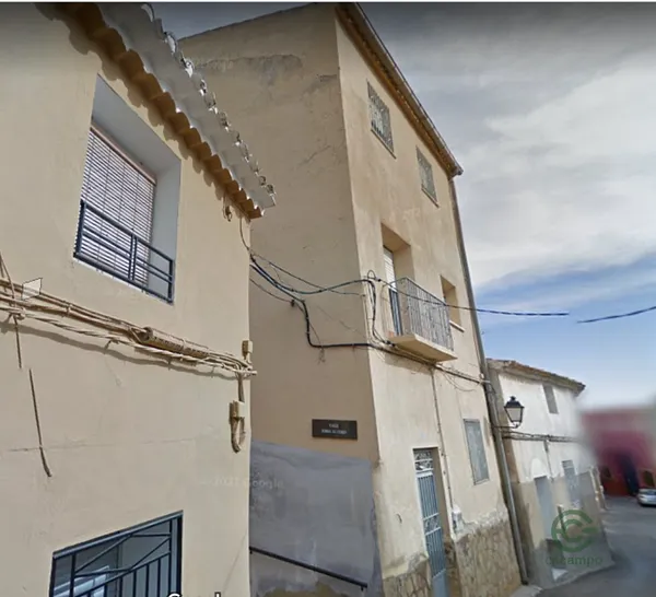 Casa de 0,032 ha en venta en Tobarra, Albacete
