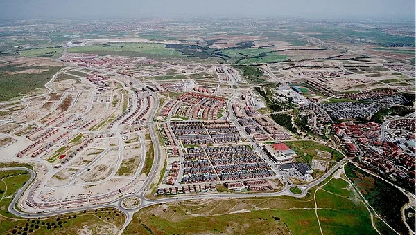 Terreno urbano de 1,1024 ha en venta en Arroyolinos, Madrid