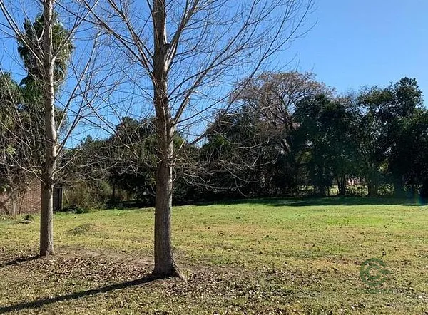 Terreno urbano de 0,1 ha en venta en Santa fe