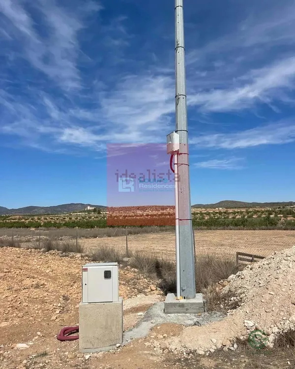 Terreno urbano de 1,5 ha en venta en Pinós (el)/pinoso, Alicante