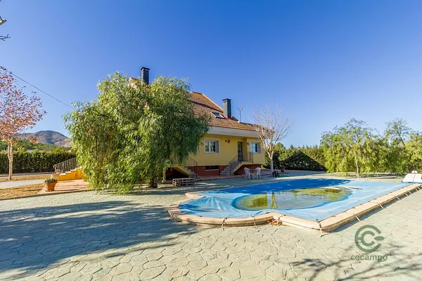 Casa de 0,6 ha en venta en Yecla, Murcia