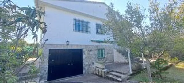 Casa de 0,0534 ha en venta en Valdemorillo, Madrid