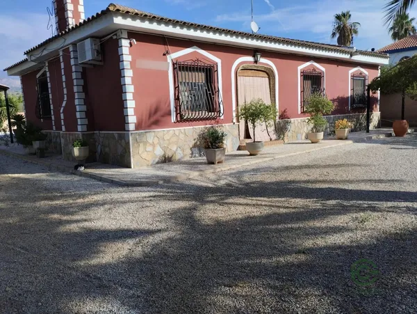 Casa de 0,33 ha en venta en Totana, Murcia