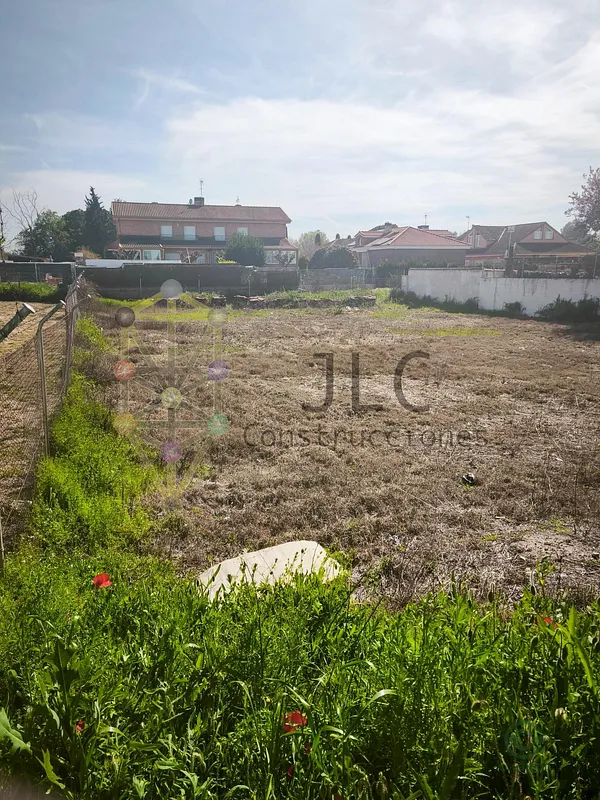 Terreno urbano de 0,0983 ha en venta en Fuente el Saz de Jarama, Madrid