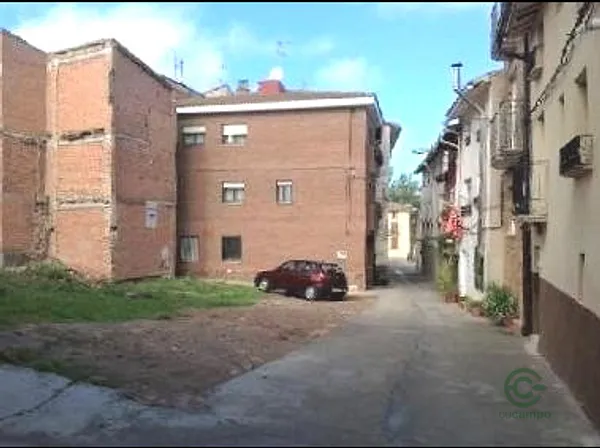 Terreno urbano de 0,0261 ha en venta en Sorzano, La rioja