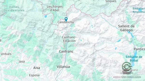 Terreno urbano de 0,55 ha en venta en Canfranc, Huesca