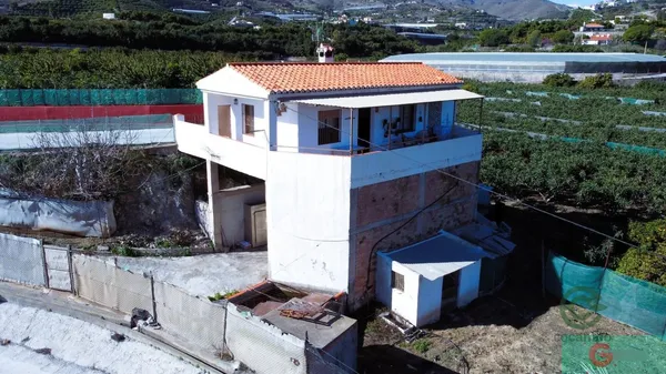 Finca agrícola de 0,8 ha en venta en Salobreña, Granada