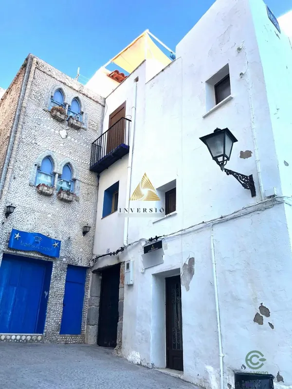 Spot image