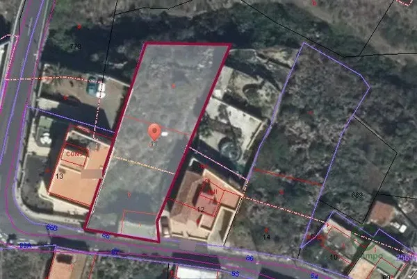Terreno urbano de 0,0646 ha en venta en Candelaria, Sta.cruz tener.