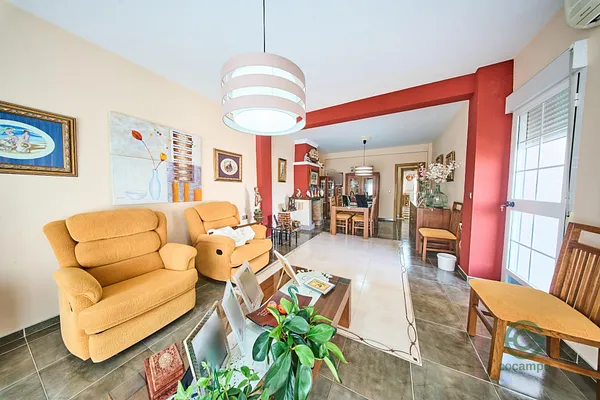 Casa de 0,038 ha en venta en Deifontes, Granada