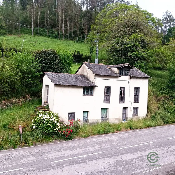 Casa de 0,01 ha en venta en Asturias
