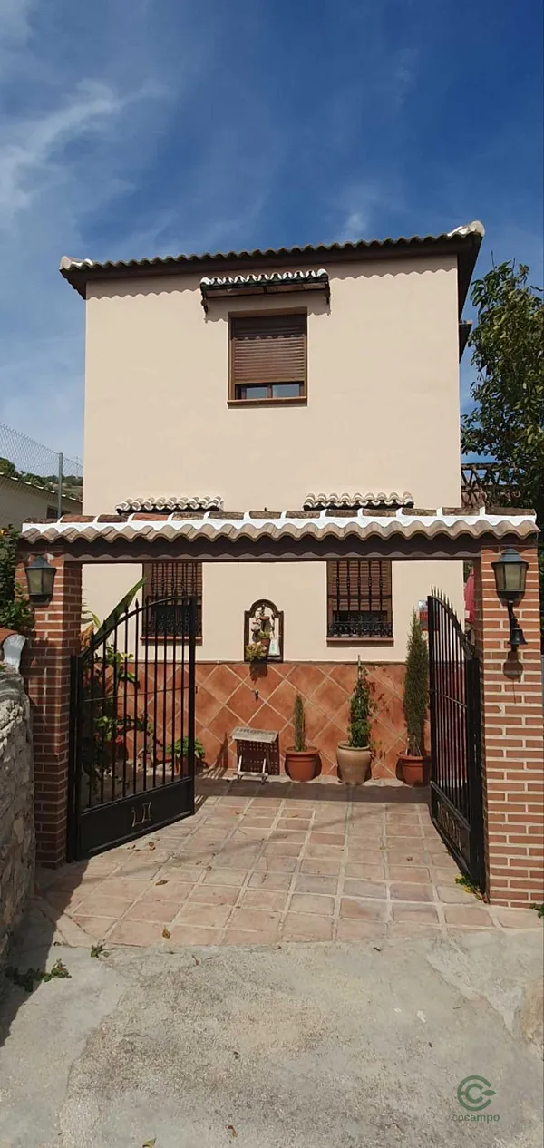Finca de recreo de 0,0118 ha en venta en Yunquera, Malaga