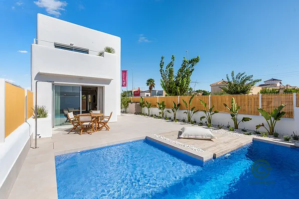 Casa de 0,0188 ha en venta en Los alcázares, Murcia