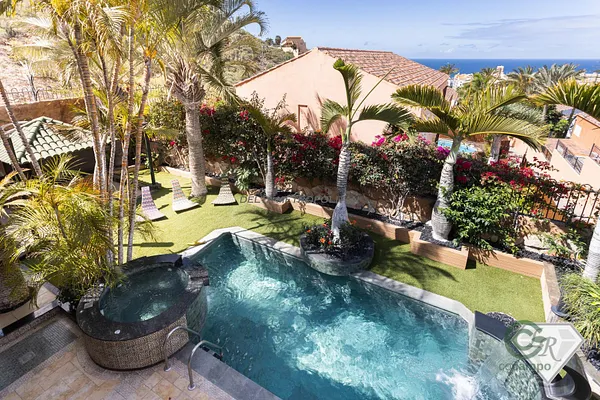 Casa de 0,0386 ha en venta en Arona, Tenerife