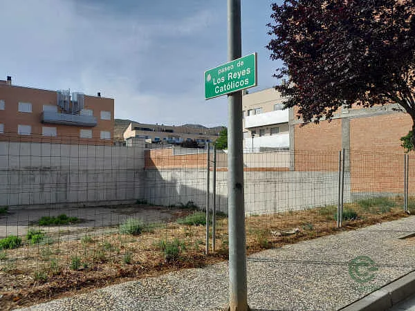 Finca rústica de 0,1225 ha en venta en Cadrete, Zaragoza