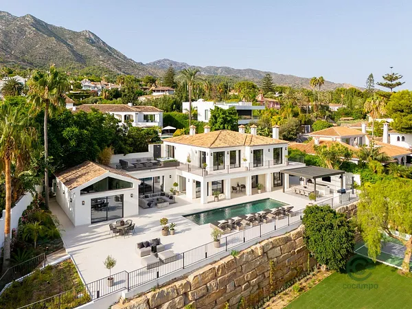 House of 0,2 ha for sale in Malaga