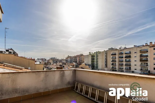 Casa de 0,0238 ha en venta en Sabadell, Barcelona