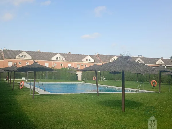 Casa de 0,0164 ha en venta en Coria del Río, Sevilla