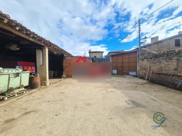 Casa de 0,08 ha en venta en Sajazarra, La Rioja