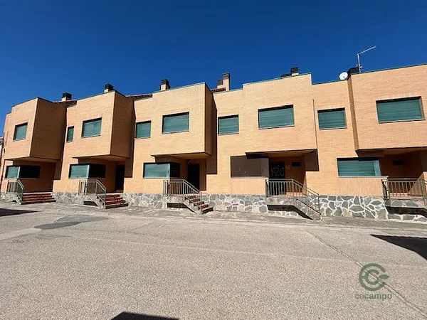 Casa de 0,1183 ha en venta en Hormigos, Toledo