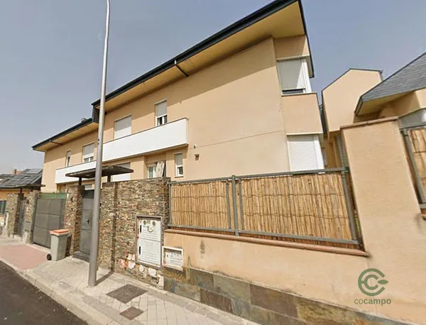 Casa de 0,0254 ha en venta en Madrid, Madrid