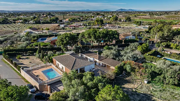 Casa de 0,1475 ha en venta en Elche pedanias, Alicante
